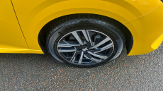 Peugeot 208 1.2 PureTech 100 Active Premium + 5dr Petrol Hatchback